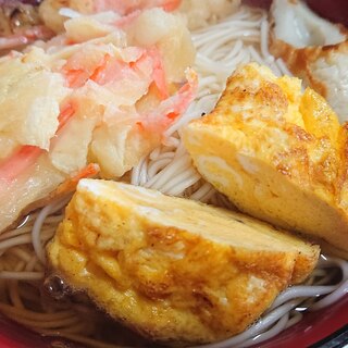 天ぷらと卵焼きのせうどん＊